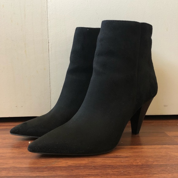 【FOREVER 21】FAUX SUEDE ANKLE BOOTS. SIZE 7.5 - Picture 2 of 7